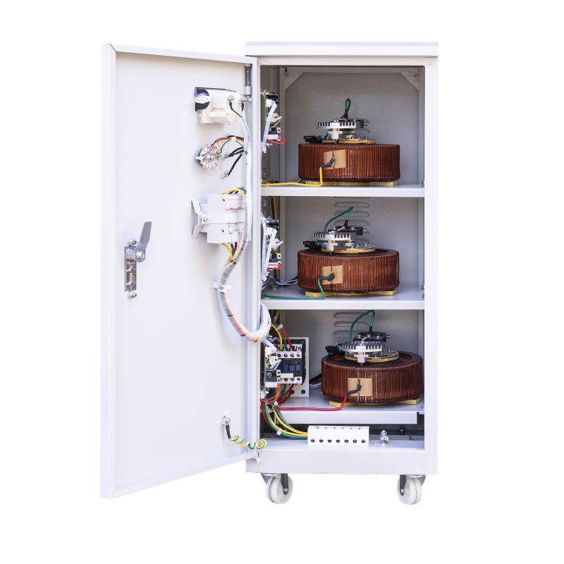 Stabilizator de tensiune trifazat PNI SVT-10K cu servomotor