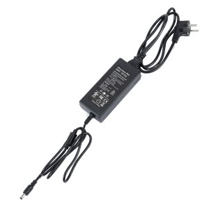 Alimentator PNI 230V - 12V 5A 60 watt pentru camere de supraveghere si DVR